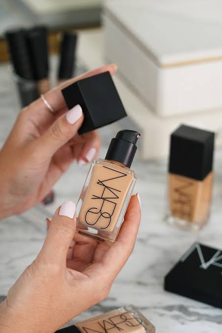 NARS Natural Radiant Long Wear Foundation